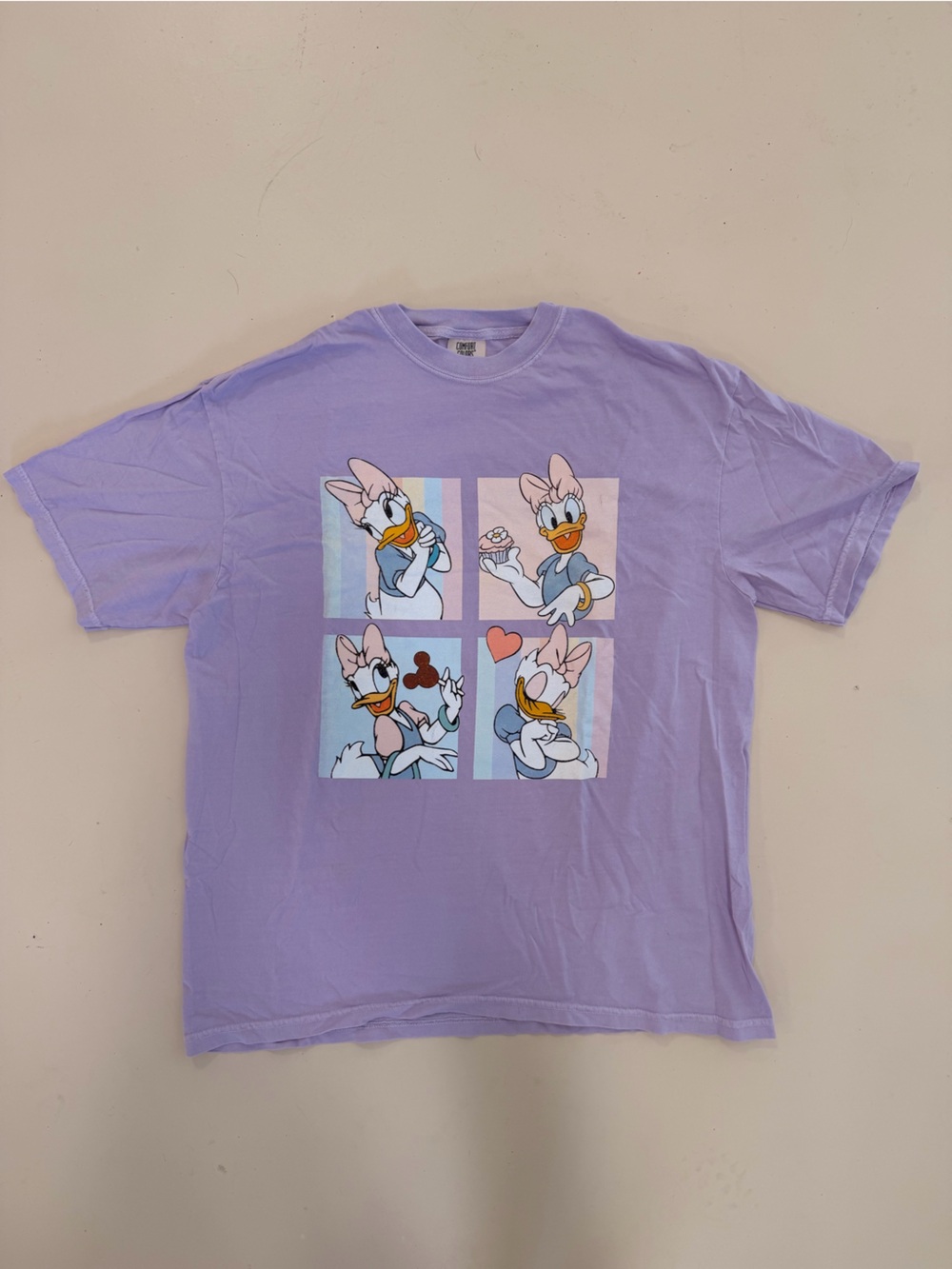 Daisy Duck tee